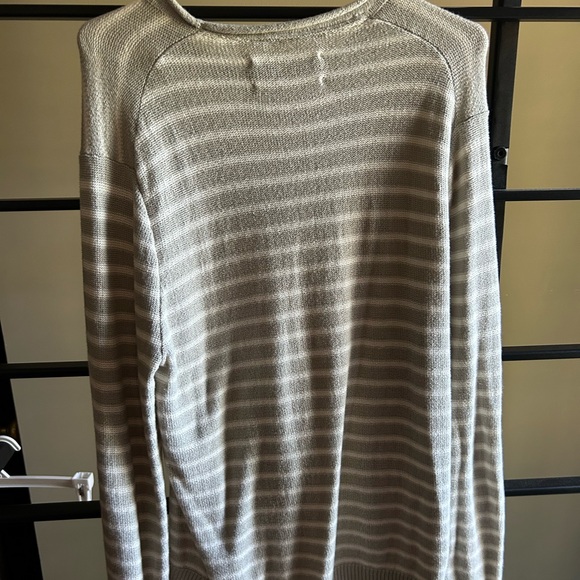 Abercrombie & Fitch Cream Knit Sweater - Picture 3 of 3